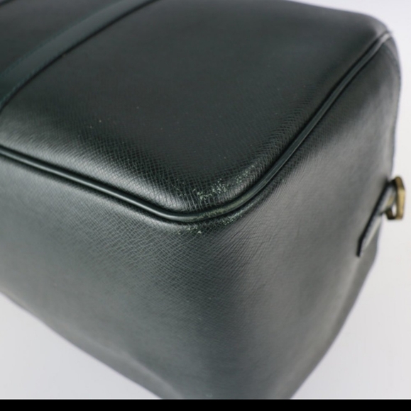 LOUIS VUITTONVintage Taïga Kendall PM - Picture 5 of 7